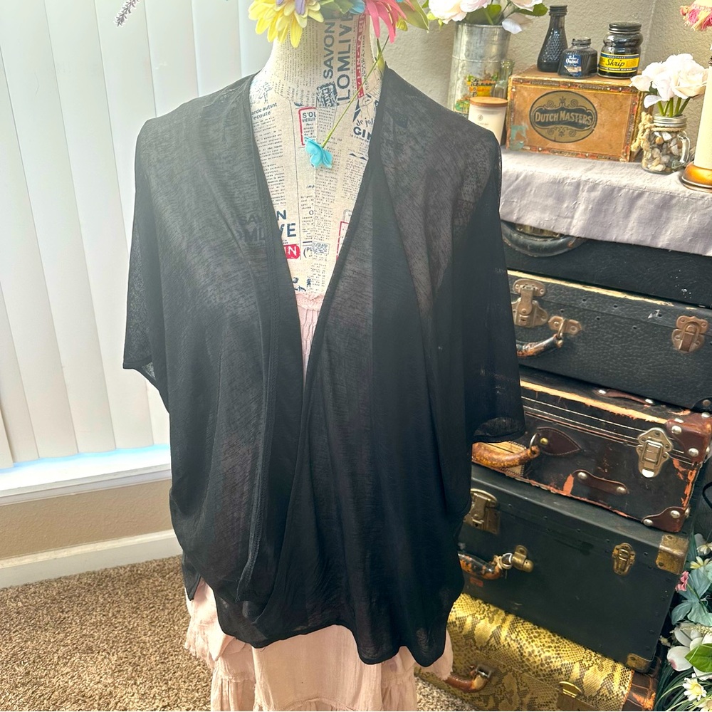 🦋 OSFM No Brand Black Sheer Short Sleeve Kimono